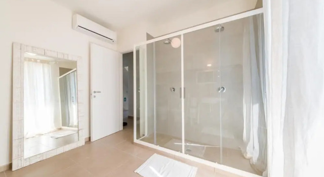 Вилла с 4 комнатами CASA DI EOLO 8&2, Emma Villas