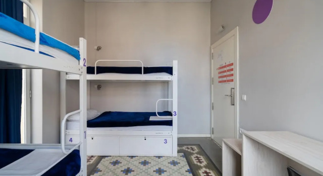 Четырёхместный номер Purple Nest Hostel