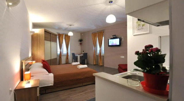 Студия Rooms & Apartments 72