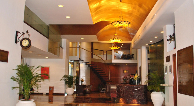 Hotel Aurora Towers