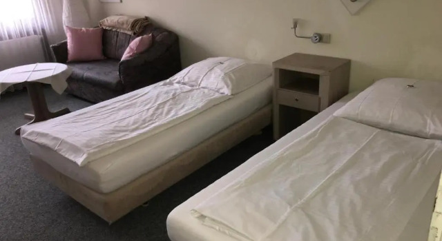 Апартаменты Economy Hotel Quellenhof Bad Urach
