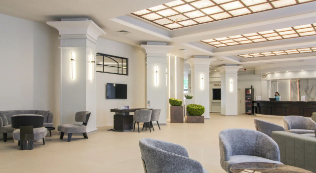 Grifid Aqua Club Bolero, Забронировать Отель Отели Золотых Песков 4 звезды, рядом с Поле для мини-гольфа, 4*