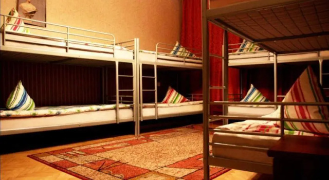 Hostel 74/76