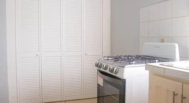 Апартаменты Apt 2 Stylish 2 bed Cosy and Comfortable