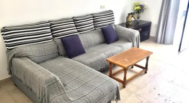 Apartamento El Primer Sol, Забронировать Апартаменты/квартира Отели Нерха с бассейном, рядом с Пляж Бурриана, Бассейн