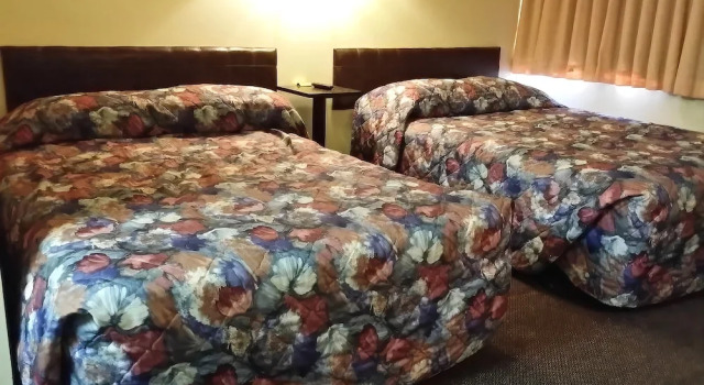 Sunflower Inn, Book Hotel Hutchinson Kansas