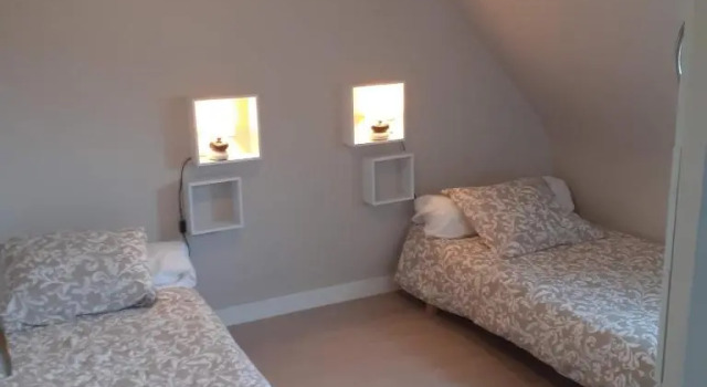 Location saisonnière appartement complet 4 personnes, Забронировать Апартаменты/квартира Отели Finistère с парковкой, Парковка