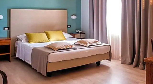 Camera Standard Albergo Cerchi
