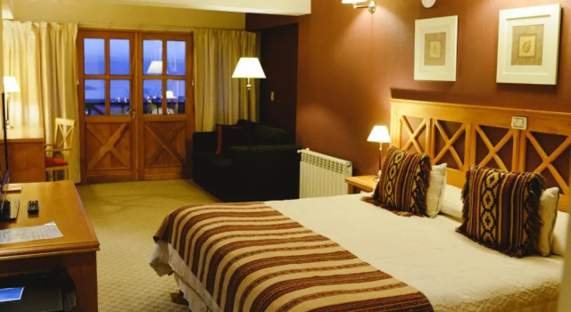 Полулюкс Altos Ushuaia Hotel & Resto