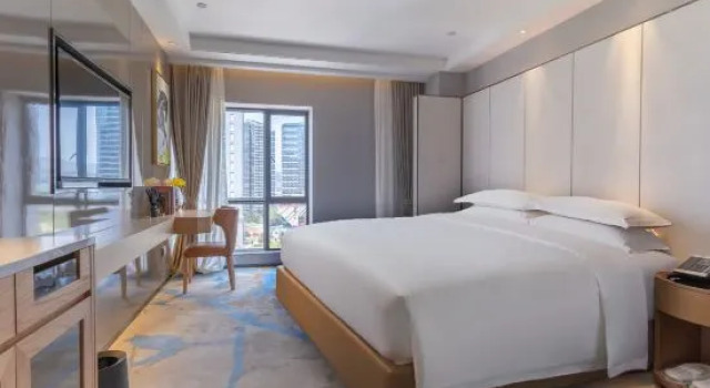 Люкс Comfort Ramada Encore by Wyndham Kunming West
