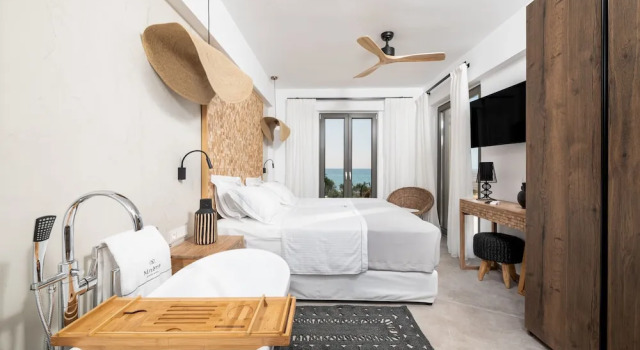 Вилла Mnḗmē Suites & Villas