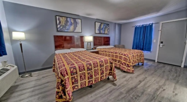 Четырёхместный номер Standard Aqua View Motel