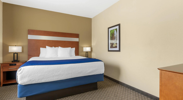Двухместный люкс с 2 комнатами Best Western Big Spring Lodge