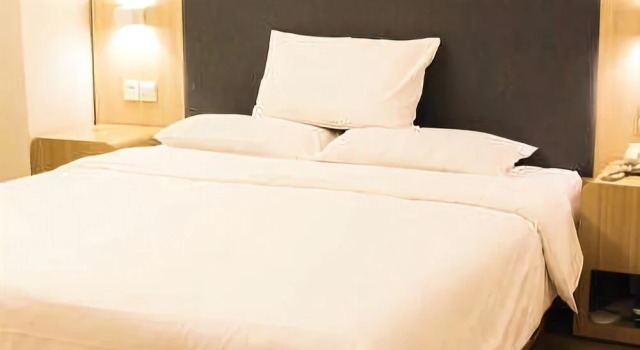 Ruiyun Hotel (Guangzhou Huadu Shiling Leather City)