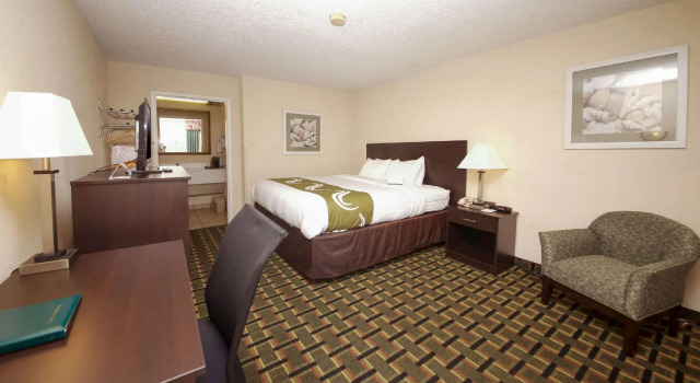 Двухместный номер Standard с видом на бассейн Quality Inn Orange Park Jacksonville