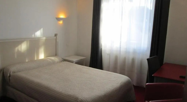 Одноместный номер Standard с видом на сад Hotel Victor Hugo
