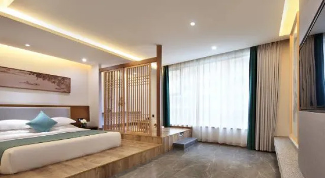 Двухместный люкс с красивым видом из окна Yinyue Hanshe Homestay (Yucai Campus, Guangxi Normal University)