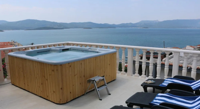 Коттедж Villa Mara in Komarna by Villas Guide