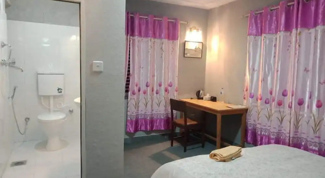 Номер Comfort Orchid Home Bed and Breakfast