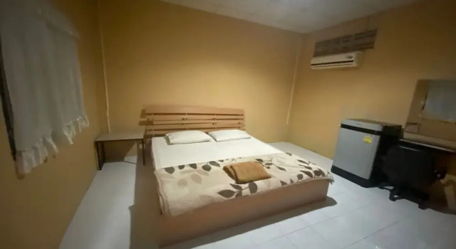 OYO 1105 Lawan Garden Resort, Varaa Lomakeskus Hotellit North-Eastern Thailand pysäköinnillä, Pysäköinti
