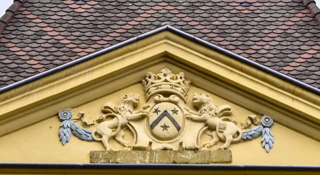Chateau d'Origny, Boek Hotel Ouches Parijs