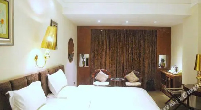 Marco Polo Holiday Hotel, Забронировать Отель Бизнес-отели Цинсю, 4* 5*