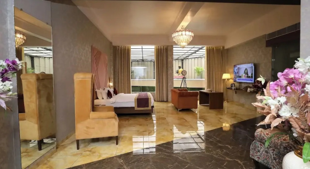 Люкс Presidential с видом на город Hotel Reyansh Pride