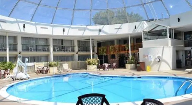 Clarion Hotel & Conference Center Northampton, Réserver Hôtel Northampton 