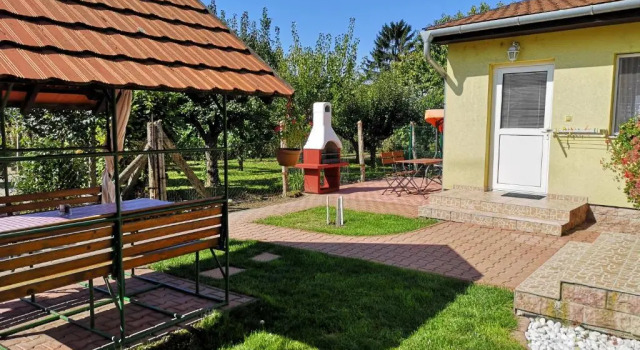 Студия Standard Apartman Kaszás Garden