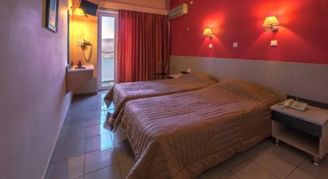 Двухместный номер Standard с балконом Paritsa Hotel