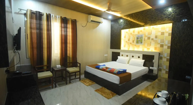 R Empire Dvanagere, Prenota Hotel Davanagere Karnataka