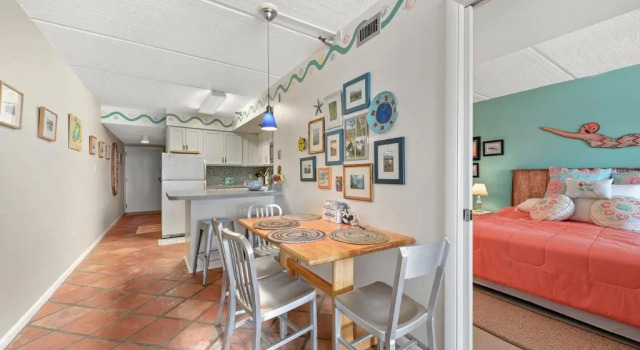 Jacksonville Beachdrifter 403, 2 Bedrooms, BeachFront, Pool, Sleeps 4, Забронировать Отель Отели Джексонвилл-Бич с бассейном, рядом с Times Square Plaza, Бассейн