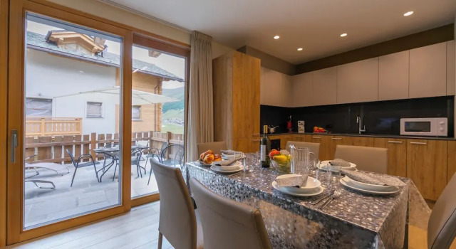 Семейные апартаменты Casa Giardino Ski in - Ski out 100m
