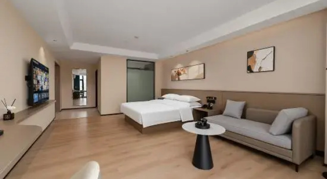 Люкс IU Hotel Ruili Nanmao Street