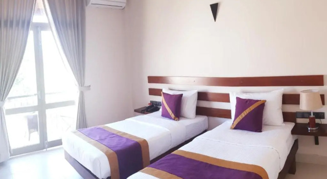 Двухместный номер Deluxe с балконом и с видом на канал Hive 68 Hotel and Resorts - Negombo