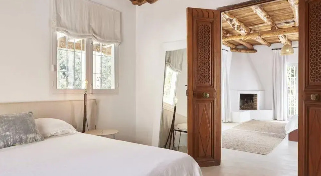 Hillside Villa With Sea-views, Prenota Villa Ville a Ibiza, Villa