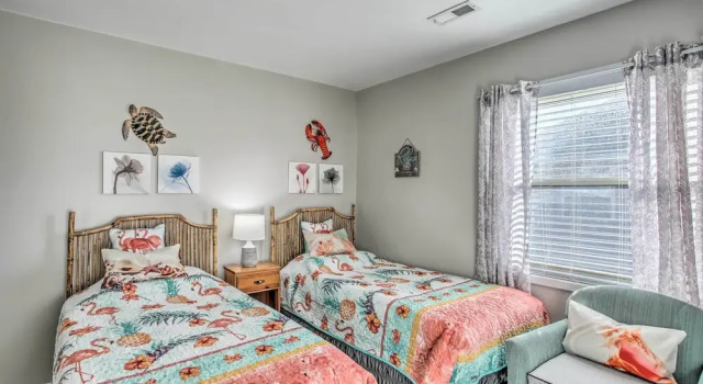 Коттедж Walk to Beach: Dog-friendly Myrtle Beach Cottage!