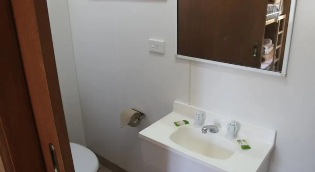 Вилла с 2 комнатами Capital Country Holiday Park