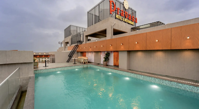 Pravasa Hotel Vijayapura, Rezervovat Hotel Hotely v Bangalore s parkováním, Parkování