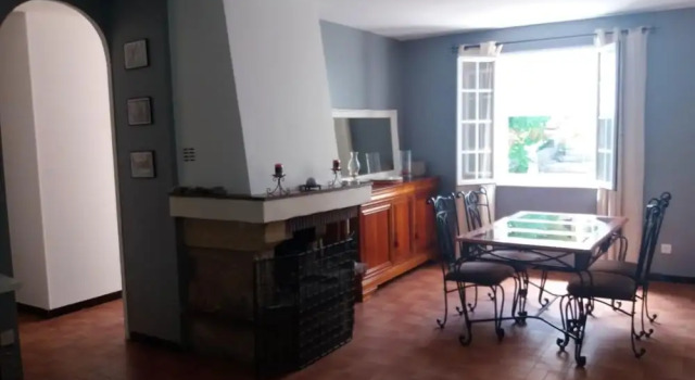 House With 3 Bedrooms in Ajaccio, With Wonderful Mountain View, Enclosed Garden and Wifi - 5 km From the Beach, Varaa Hotelli Ajaccio 