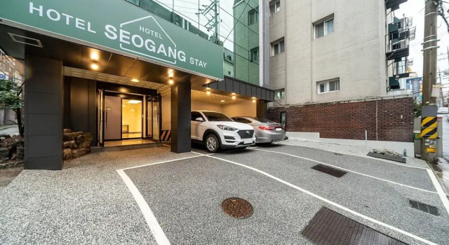 Shinchon Hotel Sogang Stay, Забронировать Отель Отели Сеула с парковкой, рядом с Торговый центр Y'Z PARK, Парковка