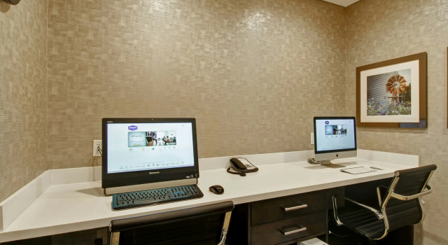 Hampton Inn & Suites By Hilton Saskatoon Airport, Boek Hotel North Industrial Saskatoon