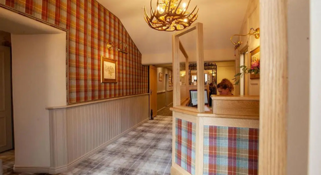 The Fox and Hounds Country Inn, Забронировать Отель Отели Англии с завтраком, Завтраки