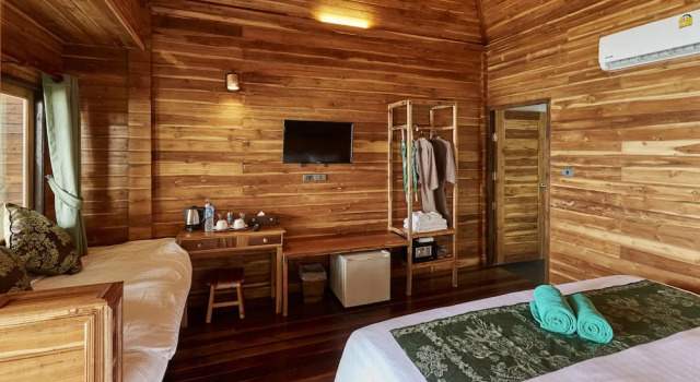 Семейный номер Standard с балконом и с красивым видом из окна Koh Jum Ocean Beach Resort