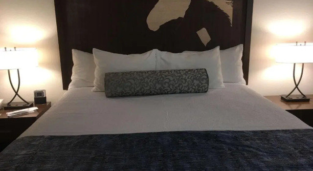 Номер Standard с балконом Spark by Hilton Chincoteague Island