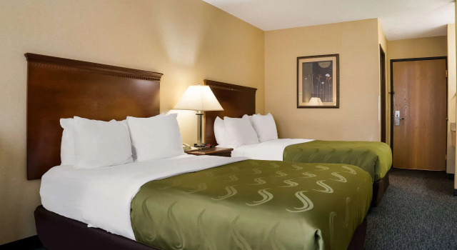 Четырёхместный номер Standard Quality Inn Grand Blanc - Flint South