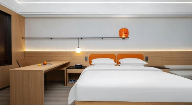 Le Ju Hotel (Zhengzhou Zhongzhou Avenue Jinshui Road Branch), Book Hotel Zhengzhou Henan