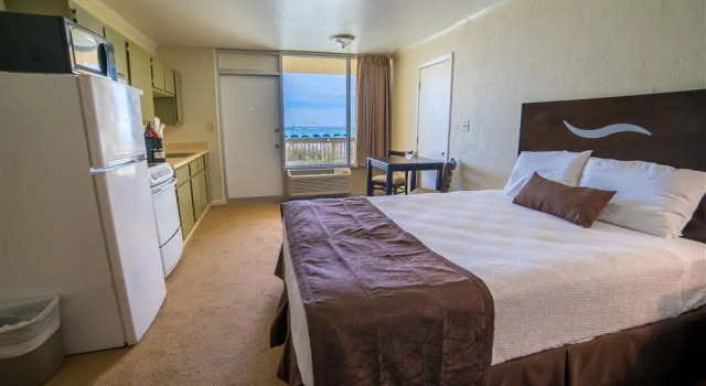 Reef Hotel
