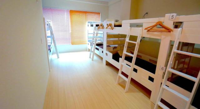 Casa Blanca Guesthouse, Book Hostel Nagasaki Kyushu, near Sofukuji Temple