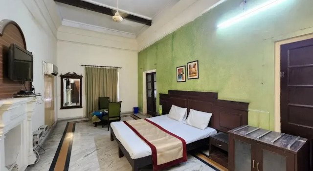 Номер Standard Raja Nahar Singh Palace